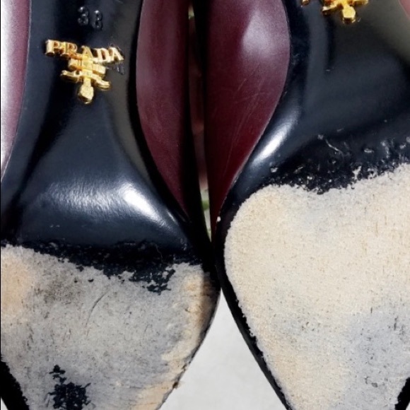 Prada Burgundy Pump. Good Condition. Size 38. - Picture 5 of 5